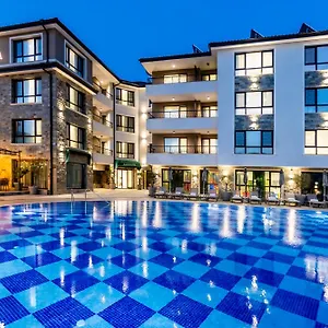 https://natura-all-seasons-boutique.varna-hotels.com